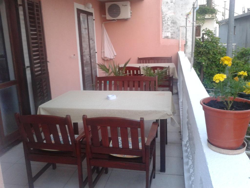 Apartments Alissa Hvar Town Quarto foto