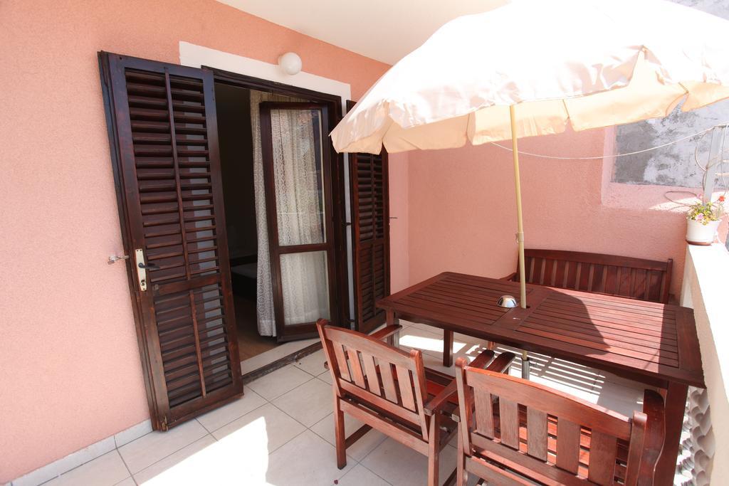 Apartments Alissa Hvar Town Exterior foto